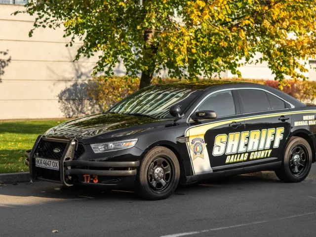 Ford Taurus - фото 1