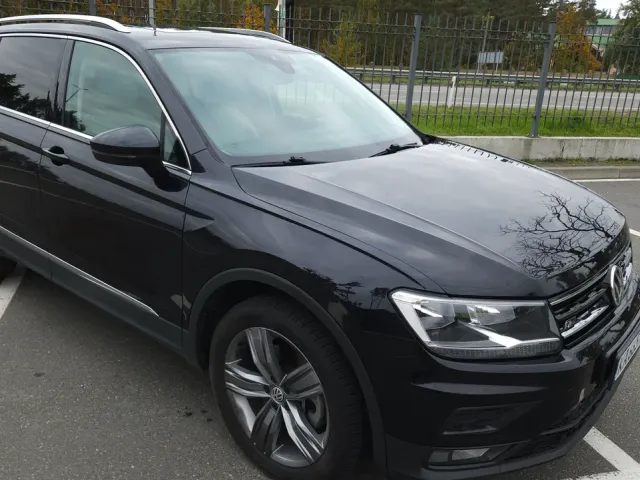 Volkswagen Tiguan - фото 2