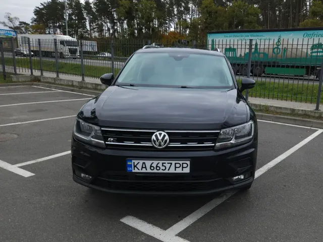 Volkswagen Tiguan - фото 1