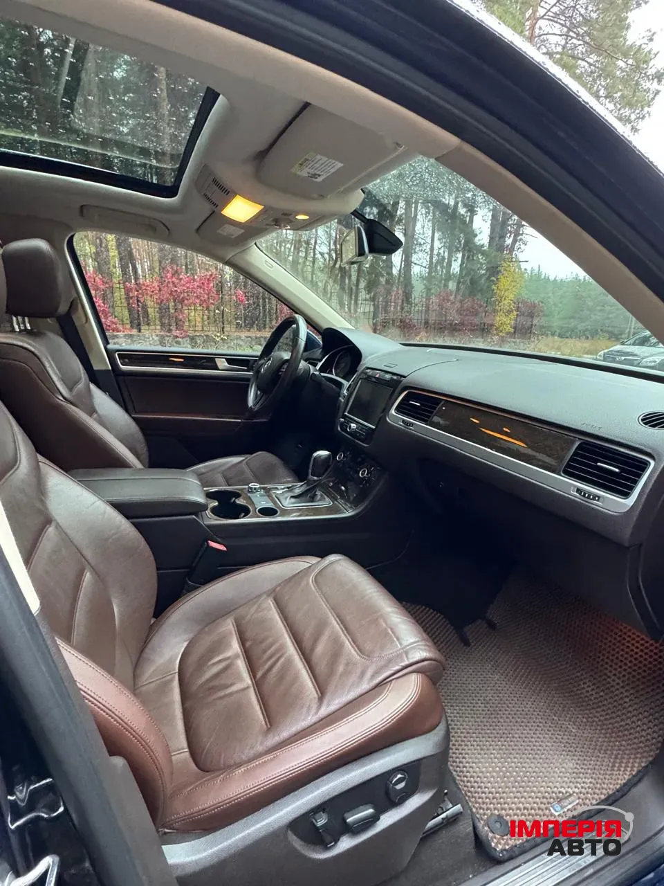 Volkswagen Touareg - фото 16