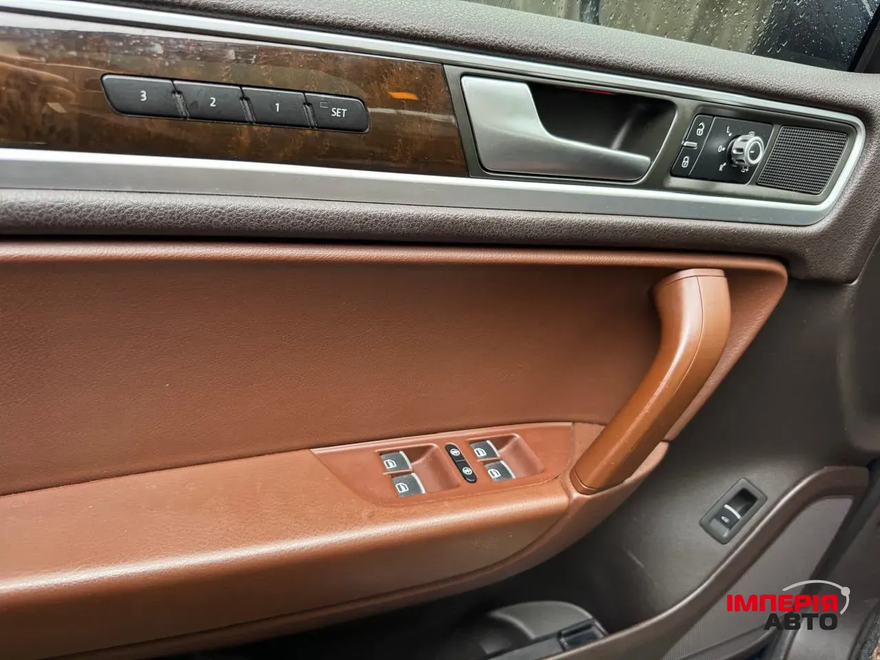 Volkswagen Touareg - фото 19