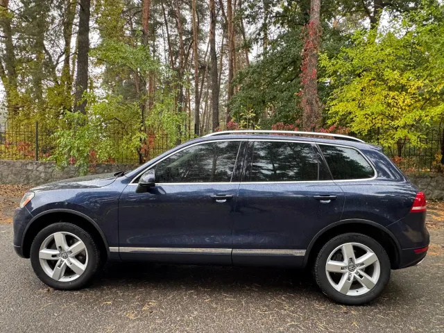 Volkswagen Touareg - фото 4