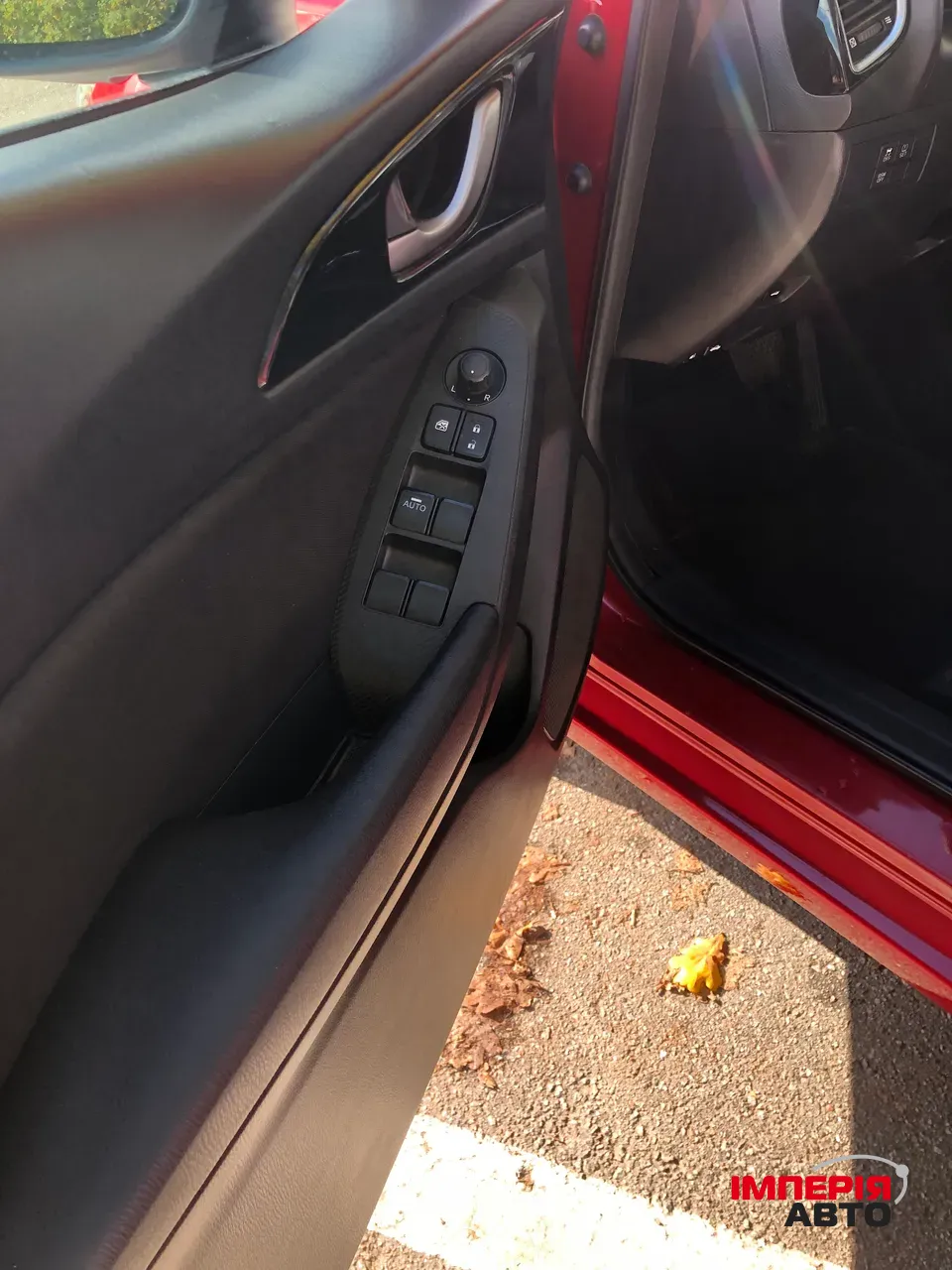 Mazda 3 - фото 10