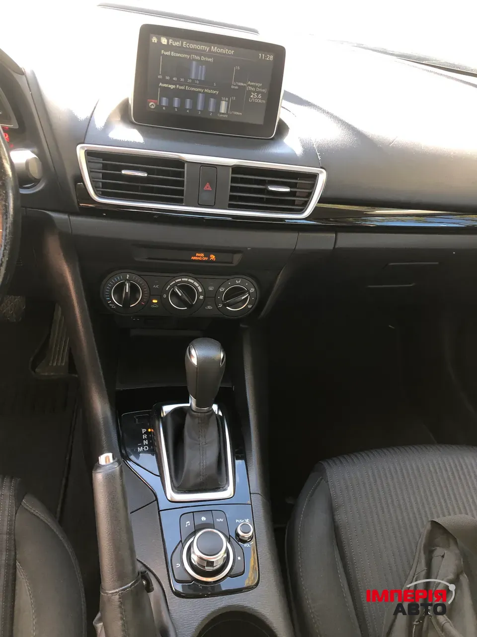 Mazda 3 - фото 14