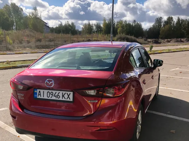 Mazda 3 - фото 4