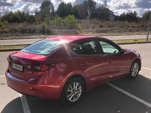 Mazda 3 - фото 3
