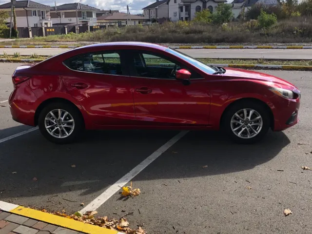 Mazda 3 - фото 2