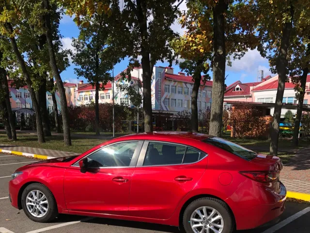 Mazda 3 - фото 5