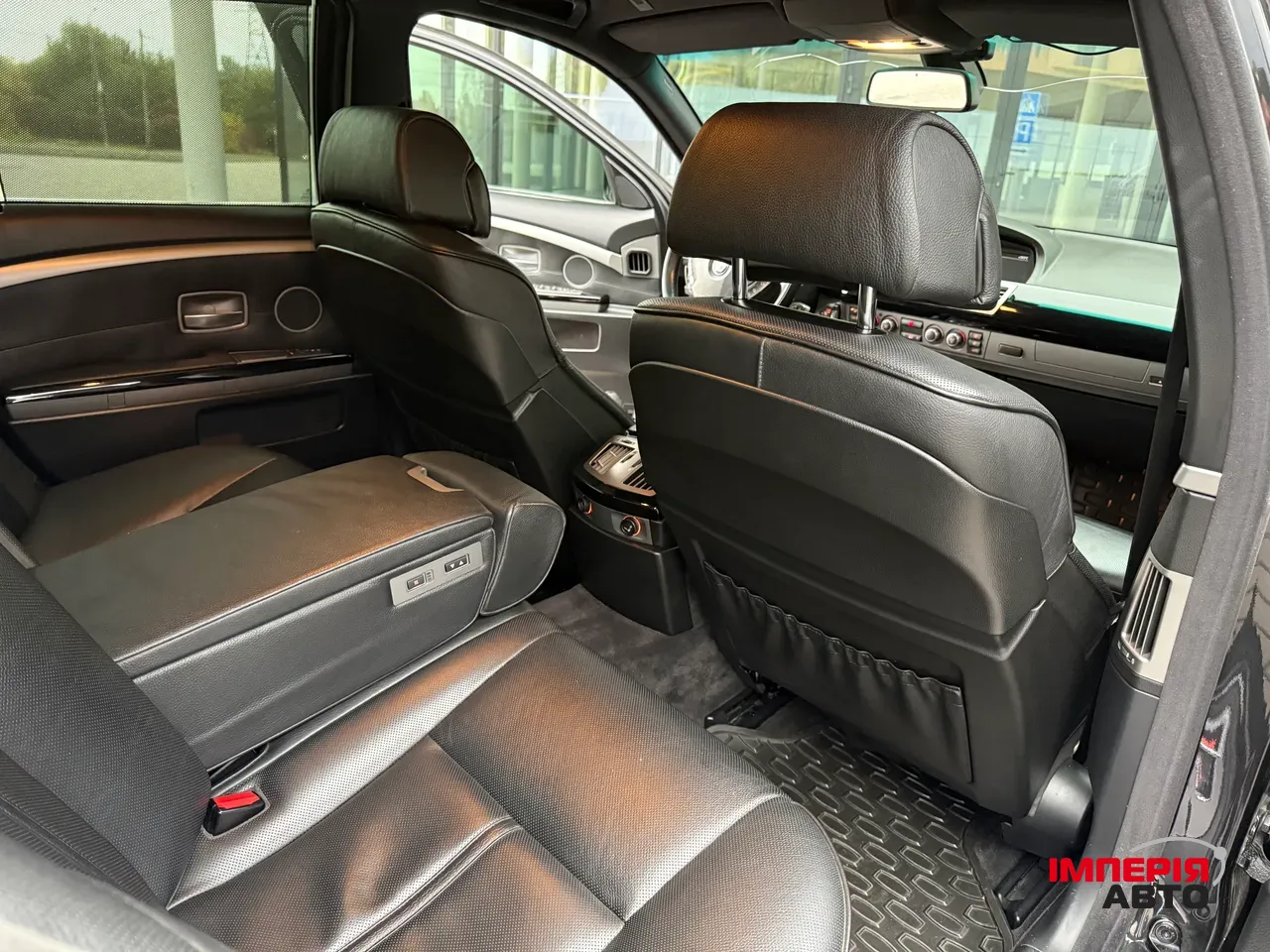 BMW 7 серії - фото 19