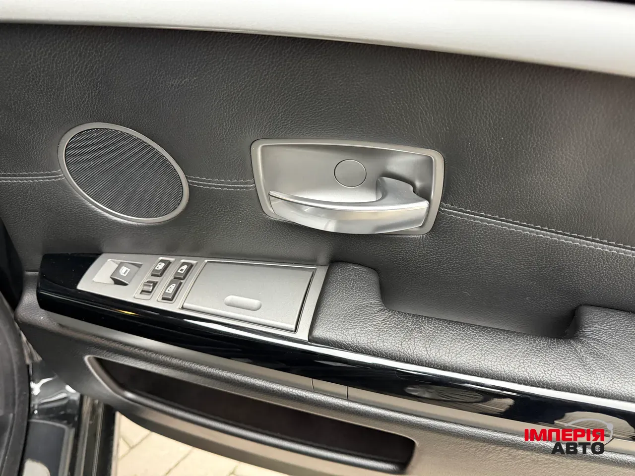 BMW 7 серії - фото 12