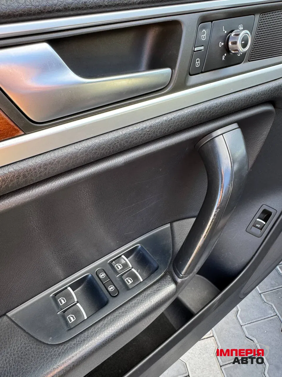 Volkswagen Touareg - фото 14