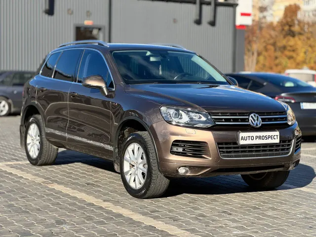Volkswagen Touareg - фото 1
