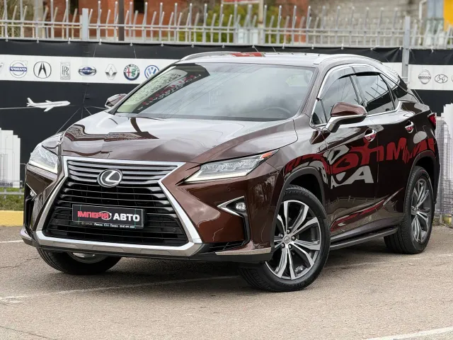 Lexus RX - фото 1