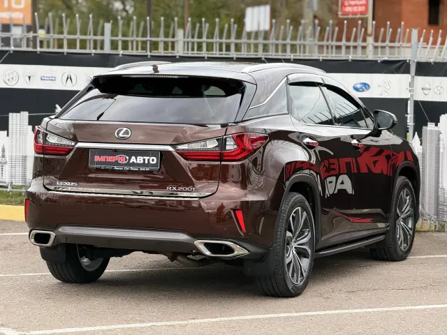 Lexus RX - фото 3