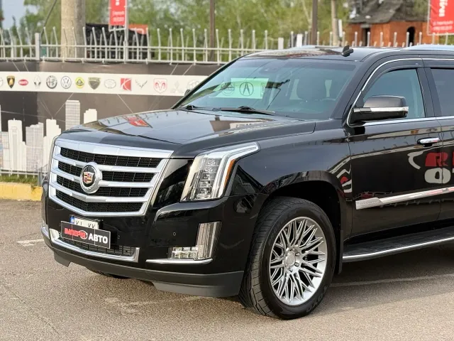 Cadillac Escalade - фото 4