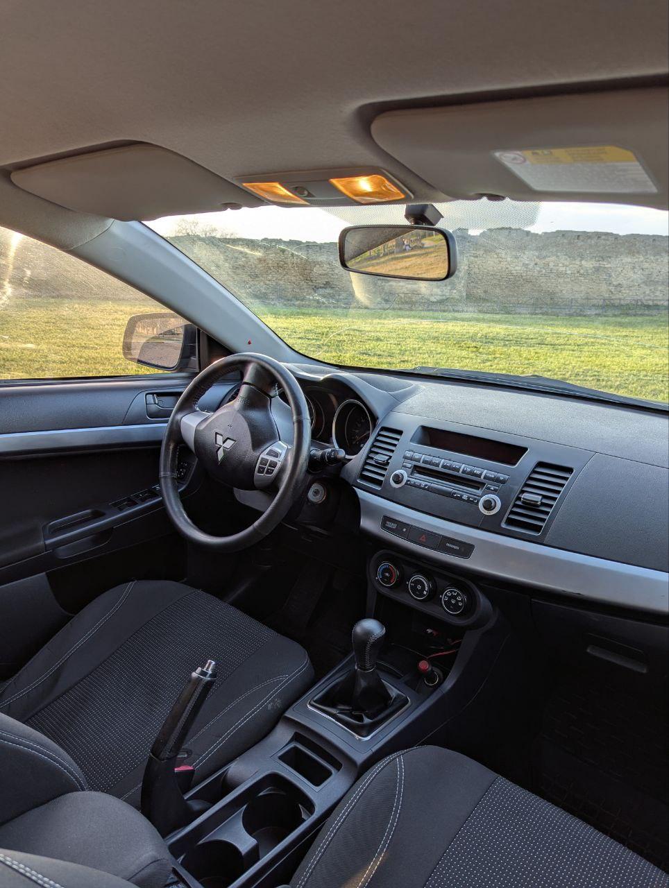 Mitsubishi Lancer - фото 3