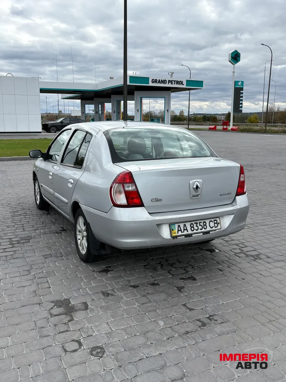 Renault Clio - фото 9