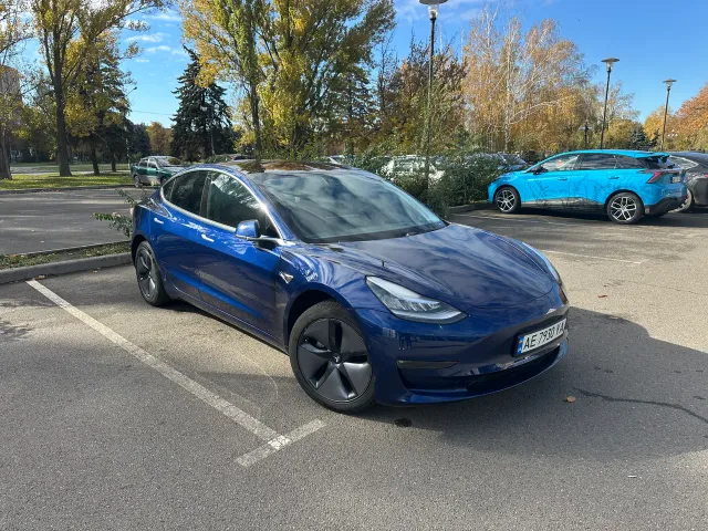 Tesla Model 3 - фото 4