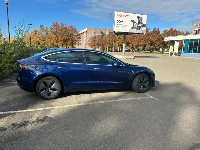 Tesla Model 3 - фото 2