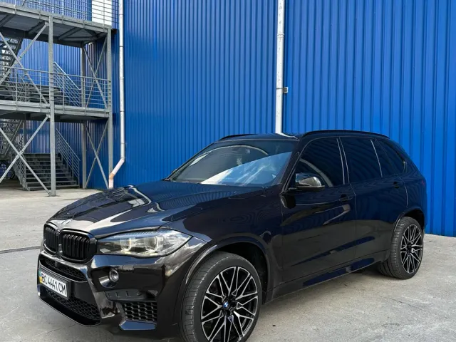 BMW X5 - фото 2