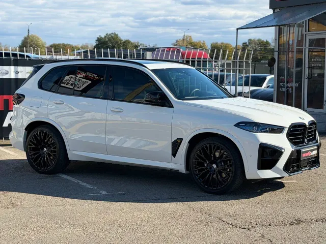 BMW X5 - фото 1