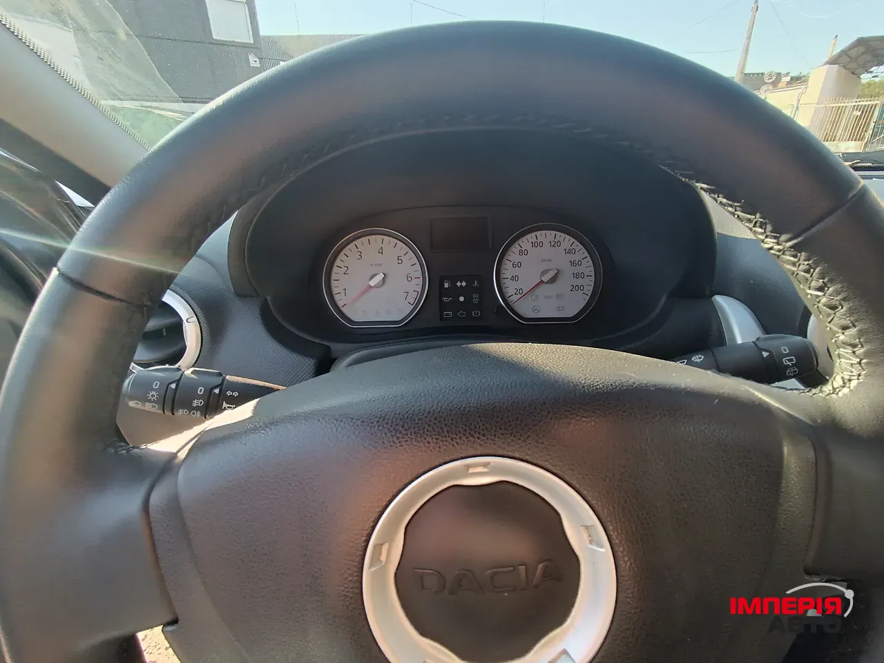Dacia Logan - фото 13