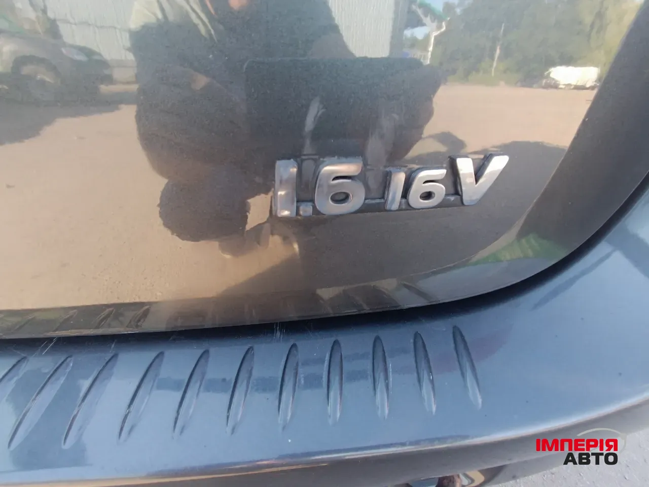 Dacia Logan - фото 12