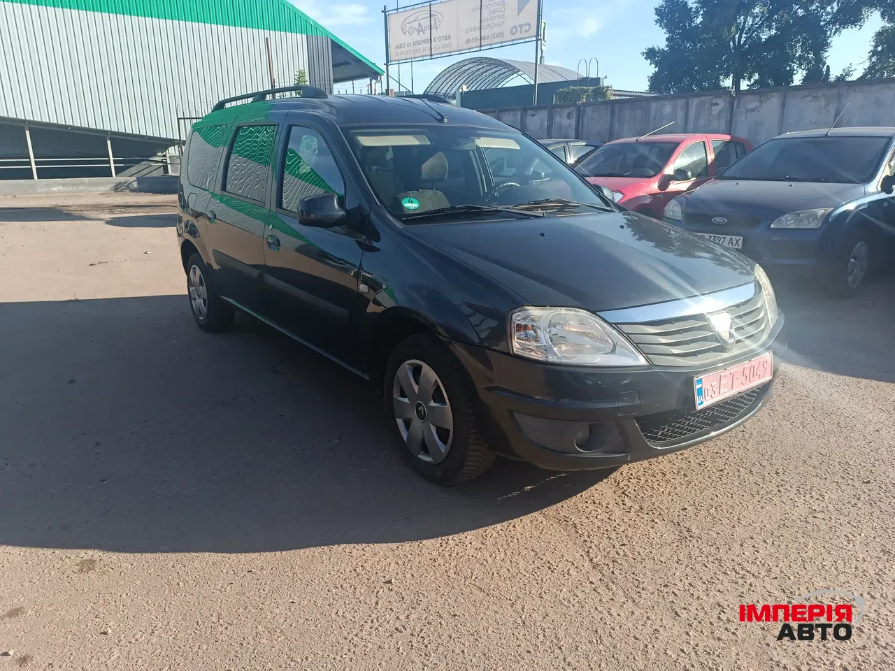 Dacia Logan - фото 1