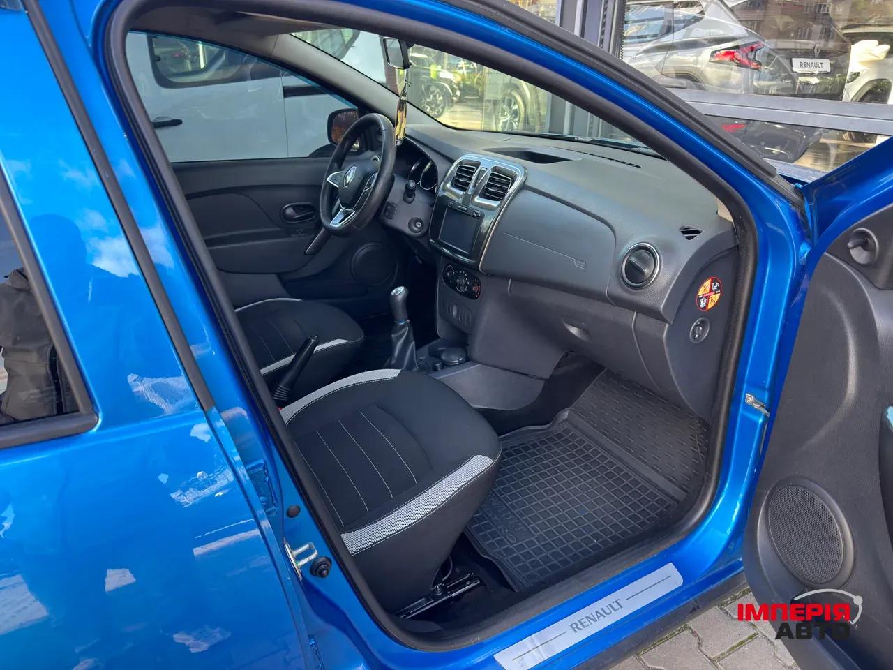 Renault Sandero - фото 9