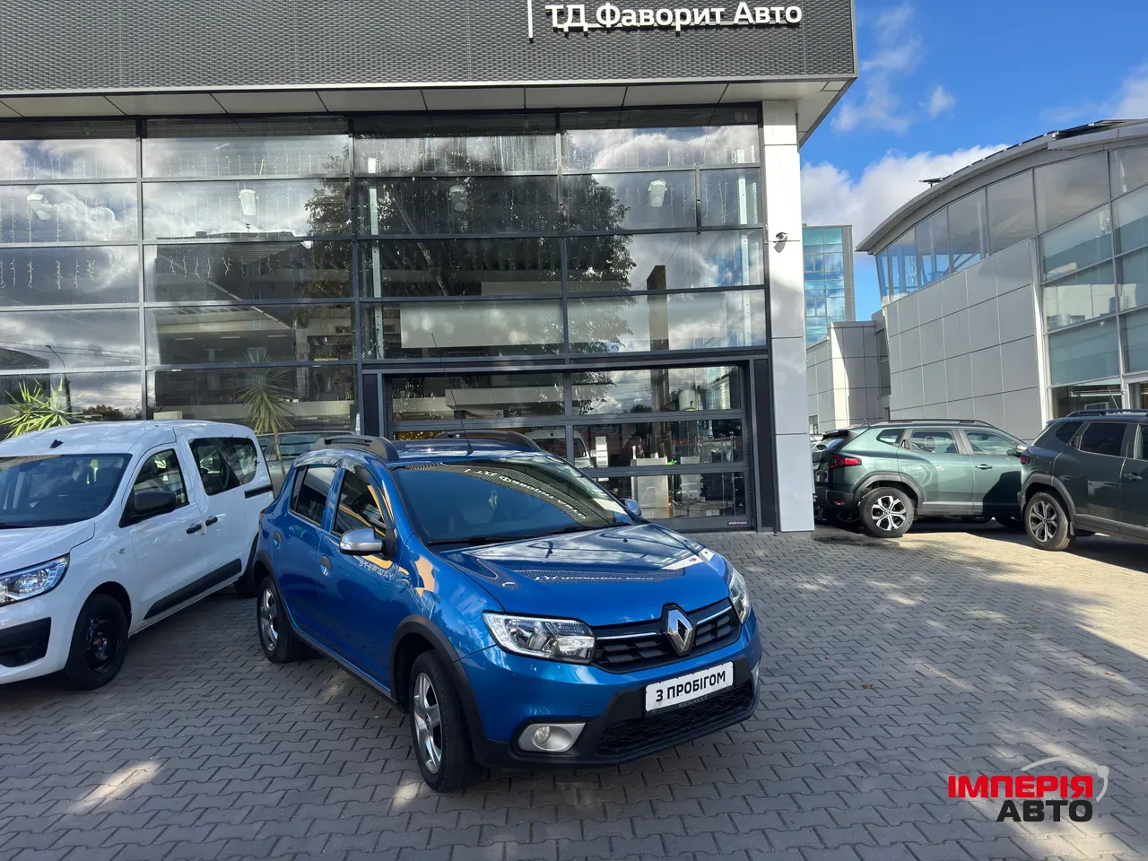 Renault Sandero - фото 1