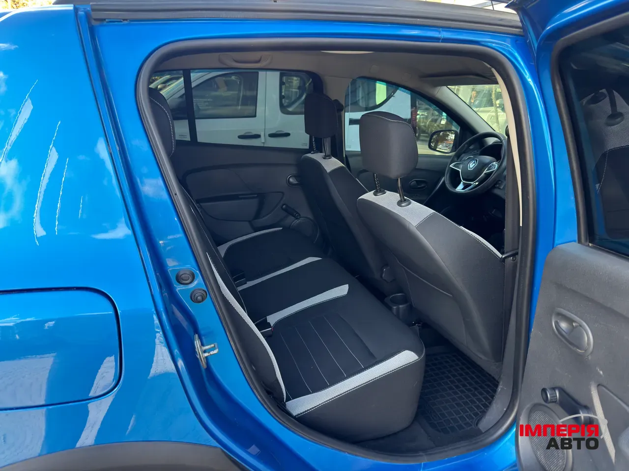 Renault Sandero - фото 8