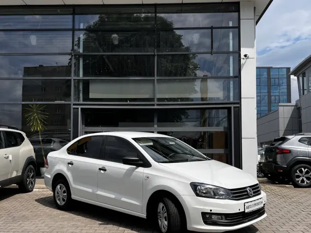 Volkswagen Polo - фото 1