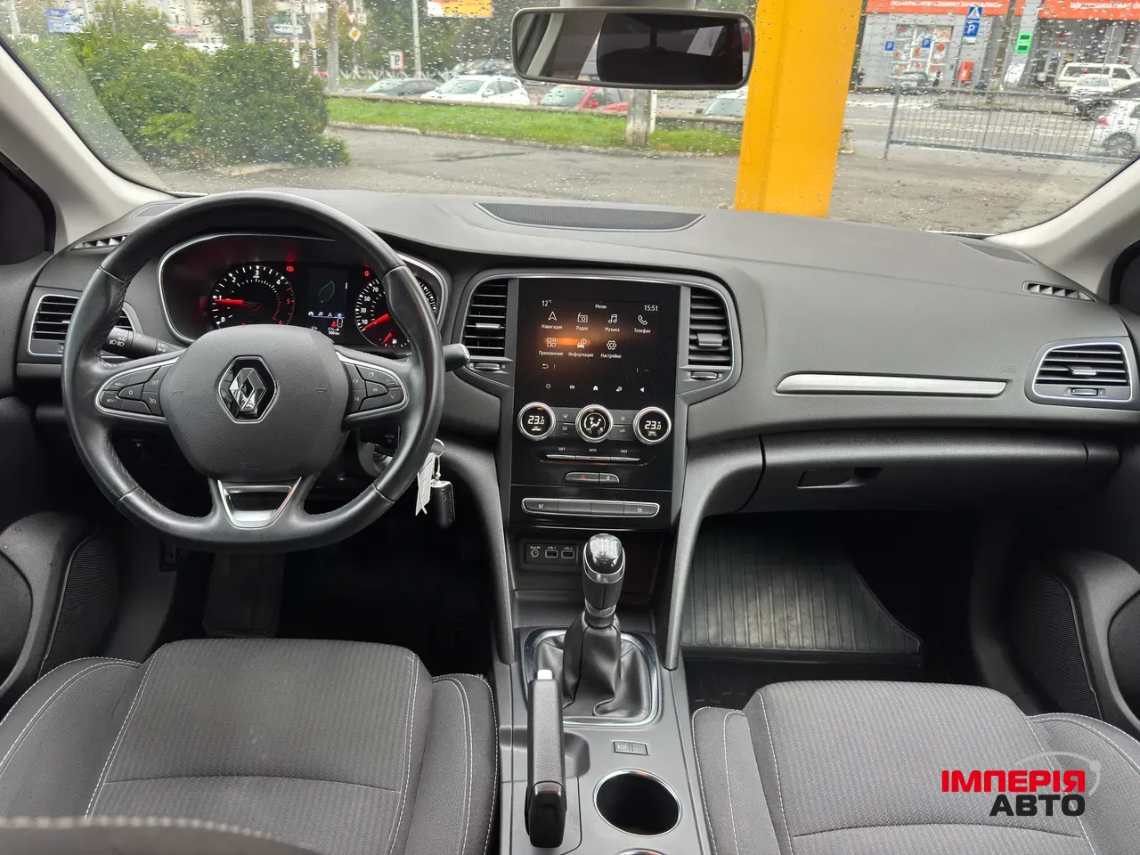 Renault Megane - фото 9