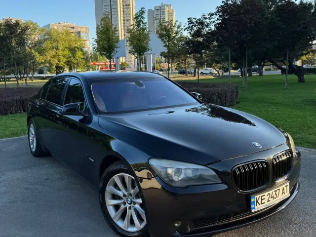 BMW 7 серії - фото 2