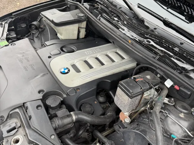 BMW X5 - фото 2