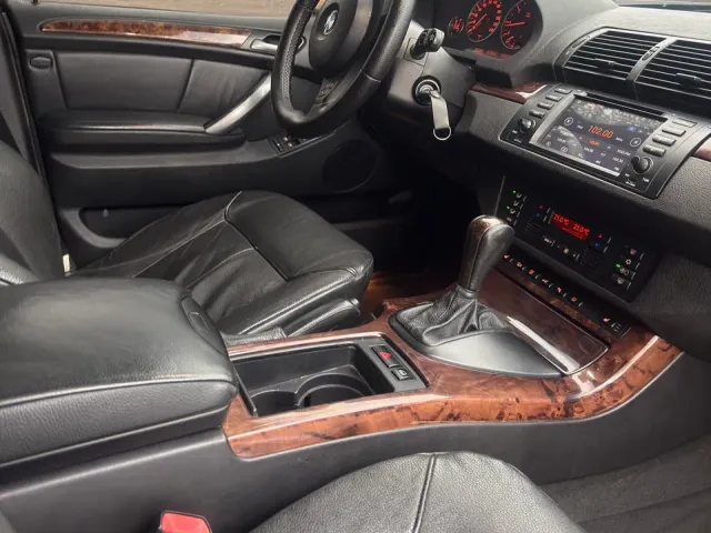 BMW X5 - фото 3