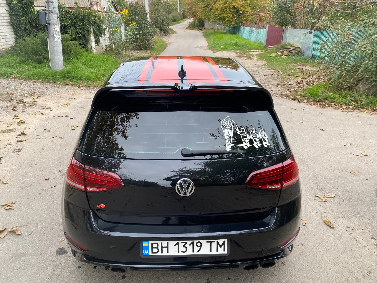 Volkswagen Golf R - фото 16