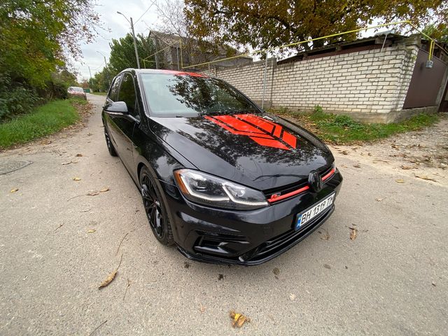 Volkswagen Golf R - зображення 5