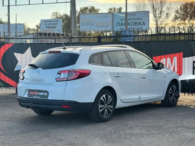 Renault Megane - фото 5