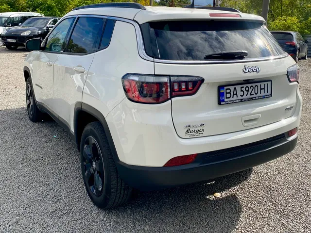 Jeep Compass - фото 2