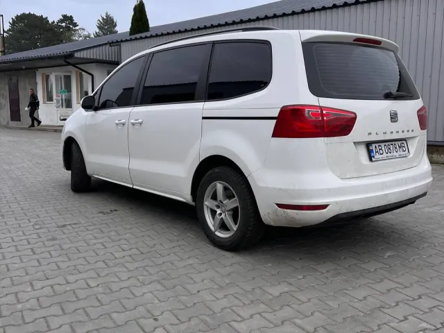 SEAT Alhambra - фото 1