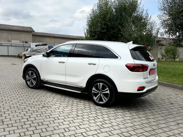 Kia Sorento - фото 5