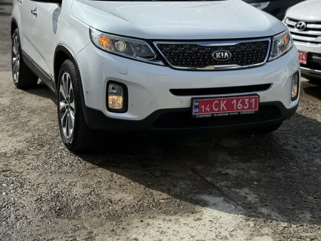 Kia Sorento - фото 5