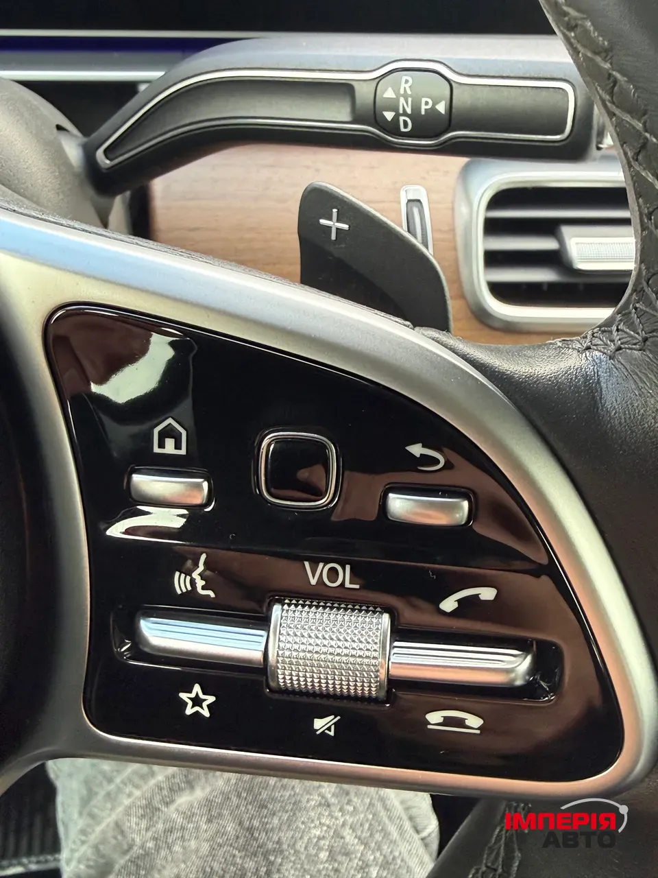 Mercedes-Benz GLE - фото 36