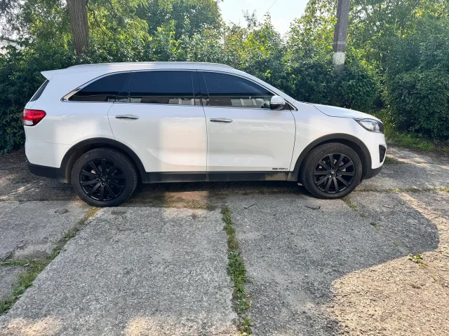 Kia Sorento - фото 4