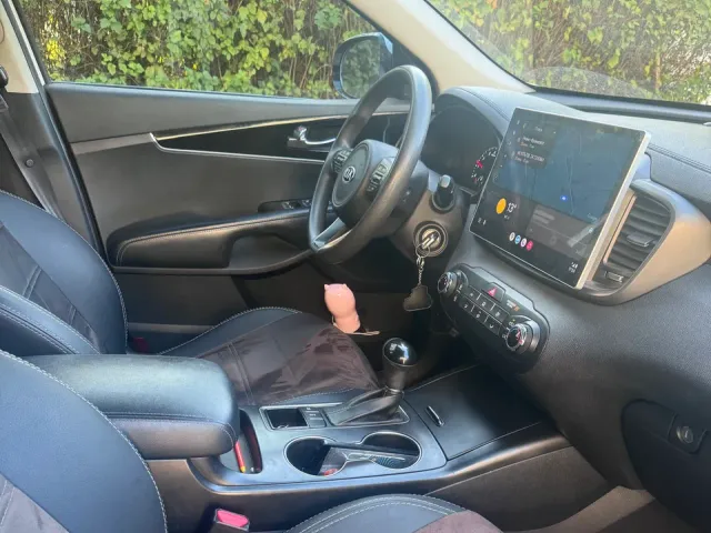 Kia Sorento - фото 3