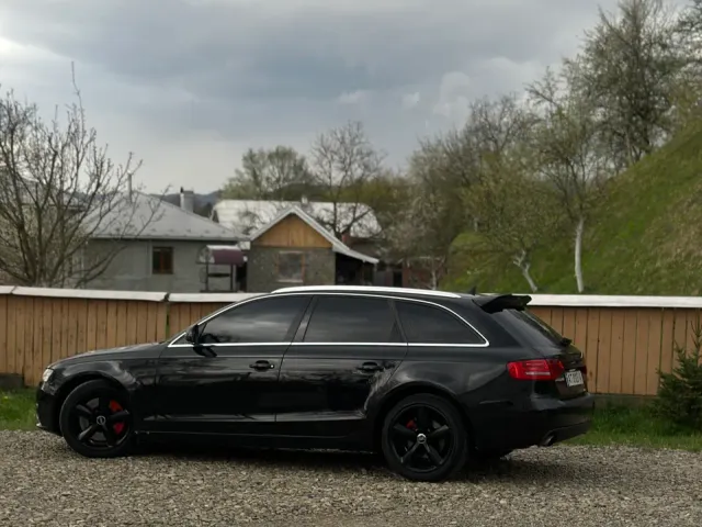 Audi A4 - фото 1