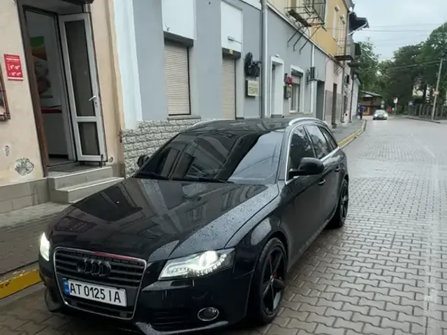 Audi A4 - фото 5