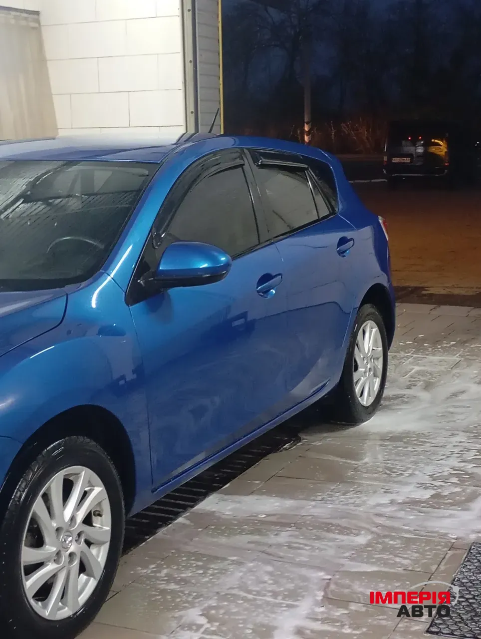 Mazda 3 - фото 8