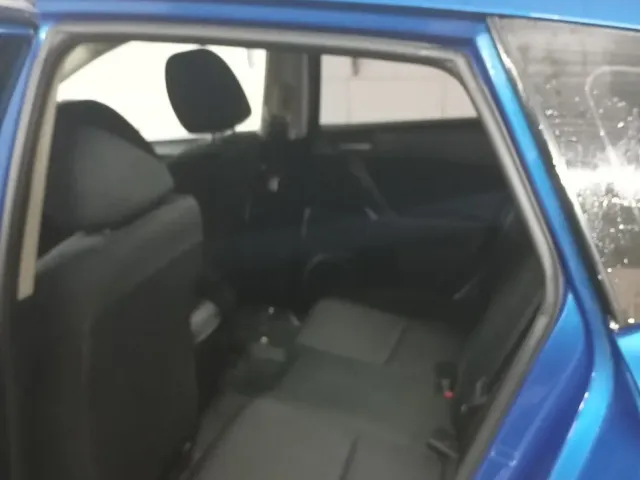 Mazda 3 - фото 2